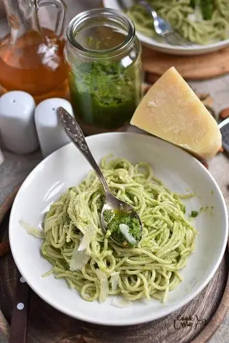 Kale and Almond Pesto Pasta
