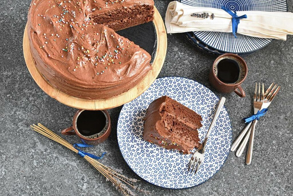 How to serve Chocolate Vegan Birthday Cake