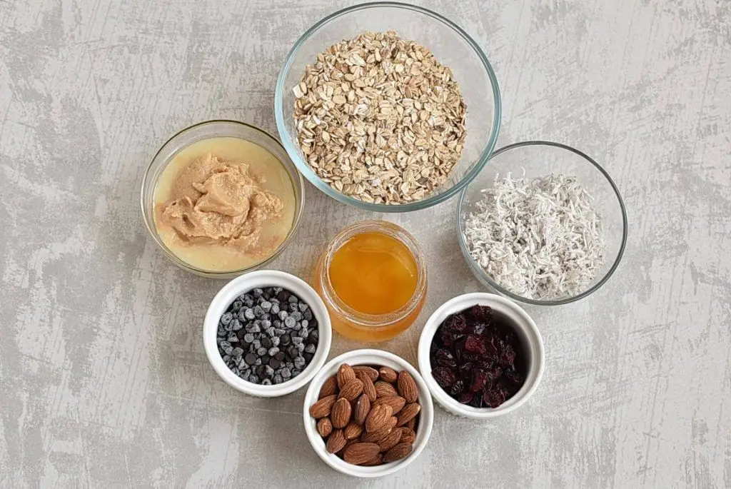 Ingredients for Easy Chewy Granola Bars