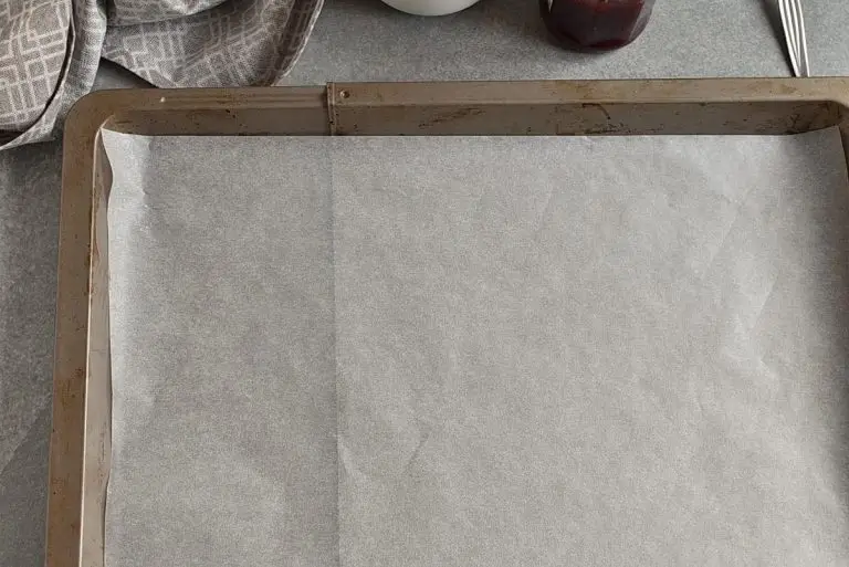 Step 1 - Glazed Berry Breakfast Tarts