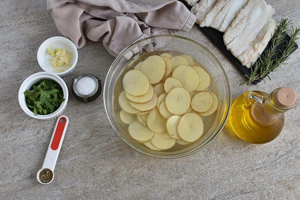 Italian Herb Baked Fish and Chips recipe - step 2