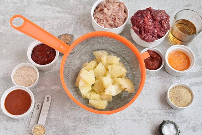 Step 1 - Jewish Sweet & Sour Meatballs