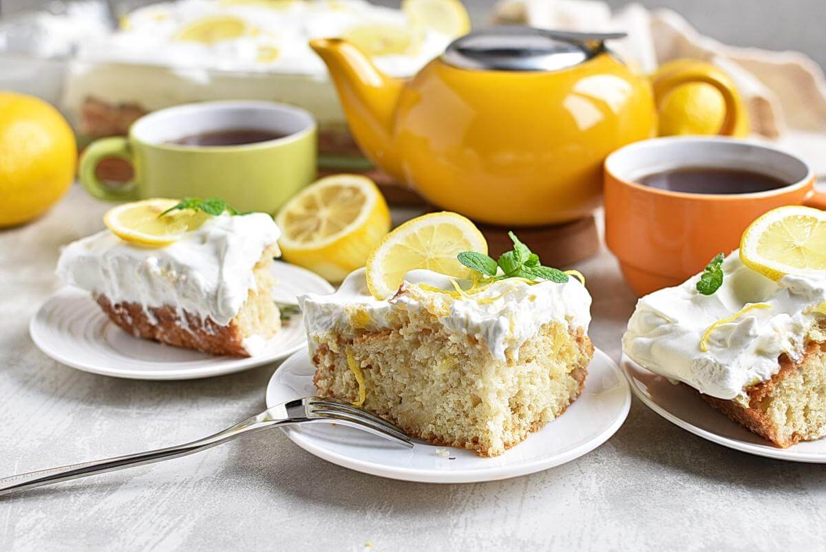 Lemon-Pineapple Poke Cake Recipes– Homemade Lemon-Pineapple Poke Cake – Easy Lemon-Pineapple Poke Cake