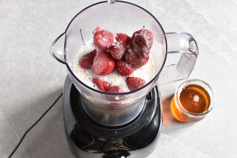 Frozen Fruit Smoothie Recipe Cook.me Recipes