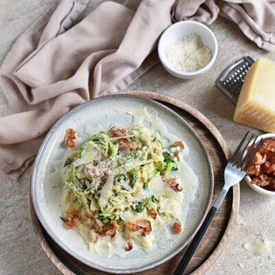 Keto Zoodle Alfredo with Bacon Recipes– Homemade Keto Zoodle Alfredo with Bacon – Easy Keto Zoodle Alfredo with Bacon
