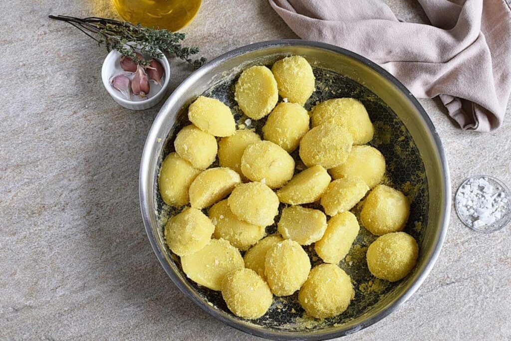 Polenta-Roasted Potatoes recipe - step 4