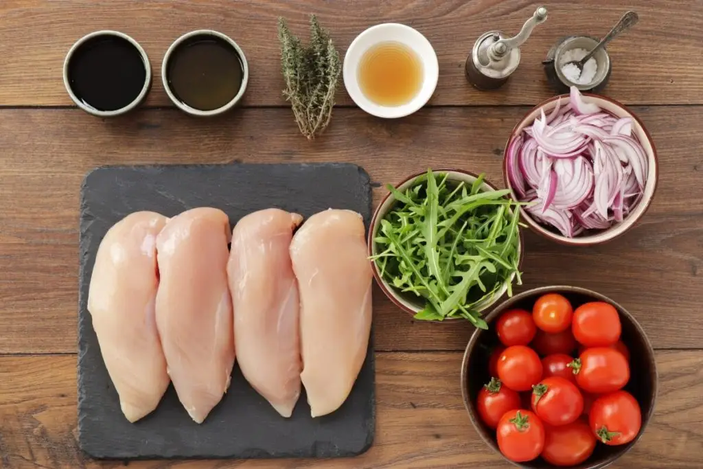 Ingredients for Chicken with Onion Tomato Sauce