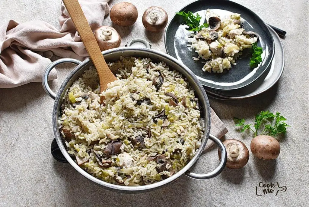 Chicken with Rice, Leeks and Mushrooms