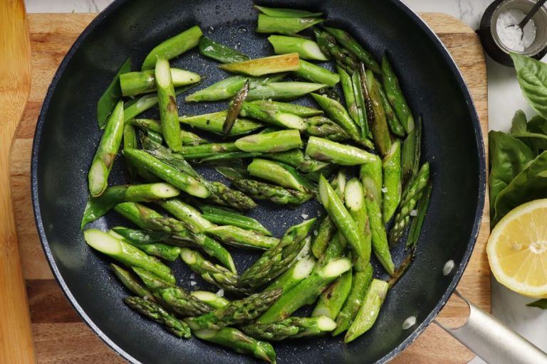 Step 2 - Pasta with Asparagus & Buffalo Mozzarella
