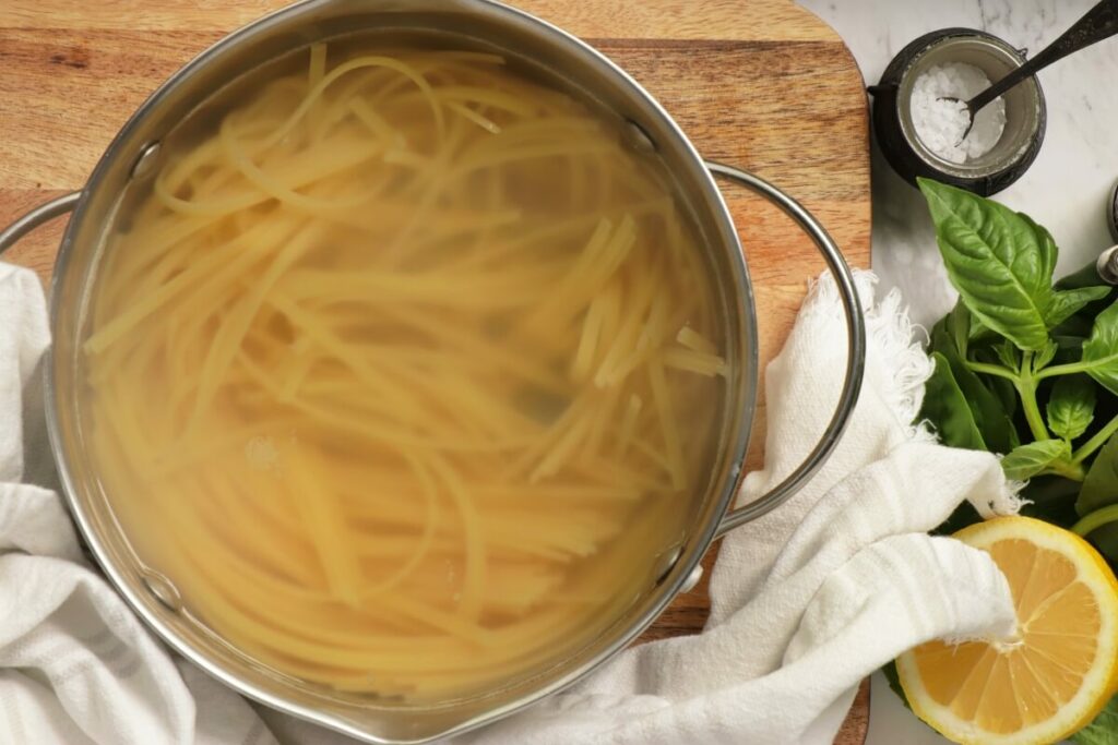 Pasta with Asparagus & Buffalo Mozzarella recipe - step 1