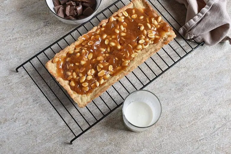 Step 10 - Snickers Blondie Tart