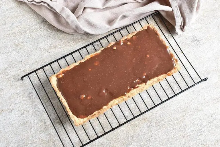 Step 12 - Snickers Blondie Tart
