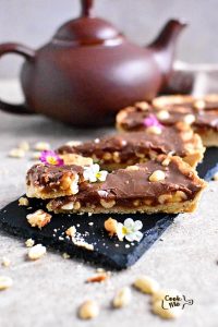 Snickers Blondie Tart