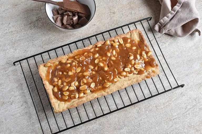 Step 9 - Snickers Blondie Tart