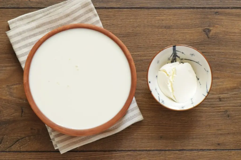 Ingredients for Ukrainian Ryazhanka