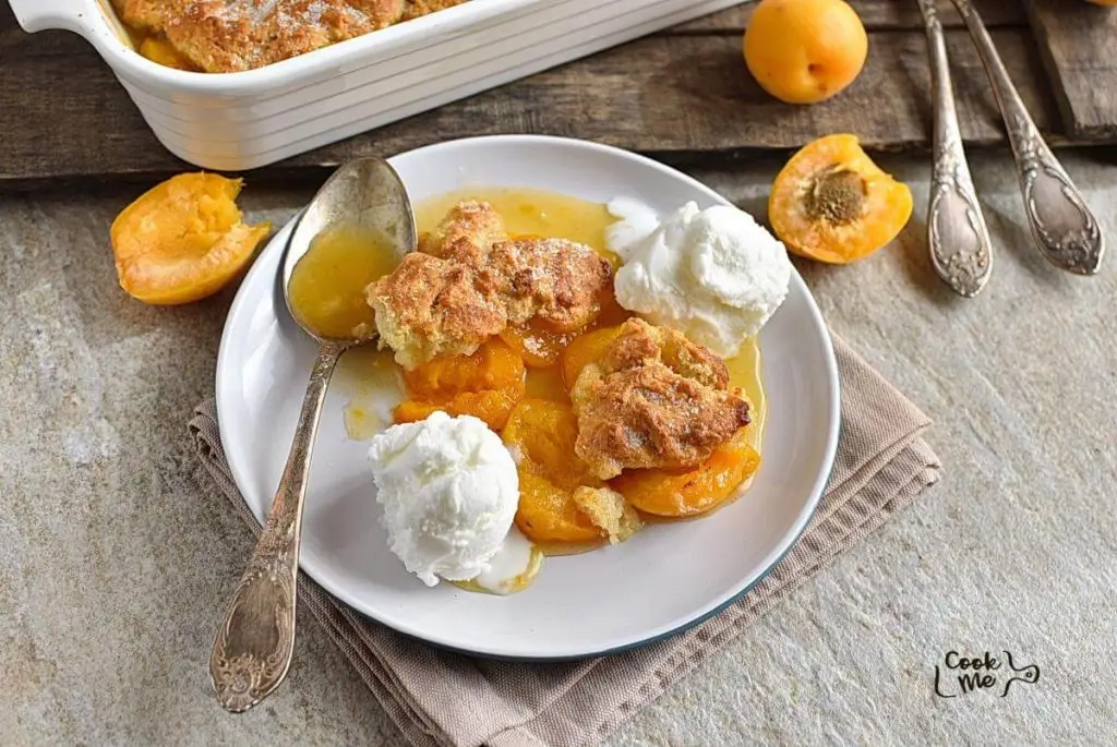 Fresh Apricot Cobbler