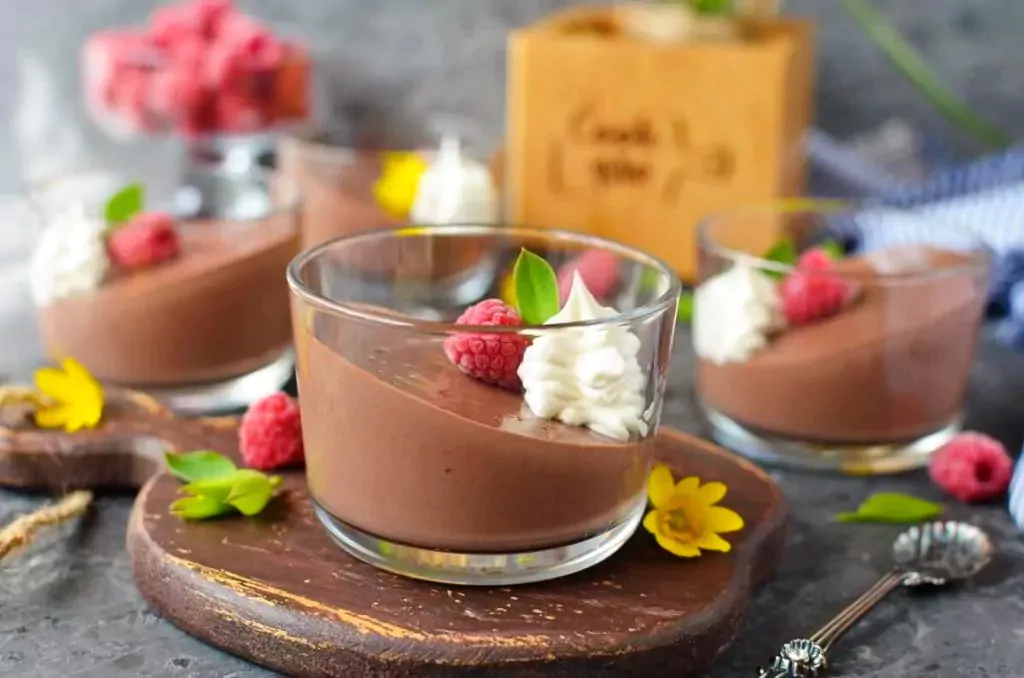 How to serve Chocolate Jello