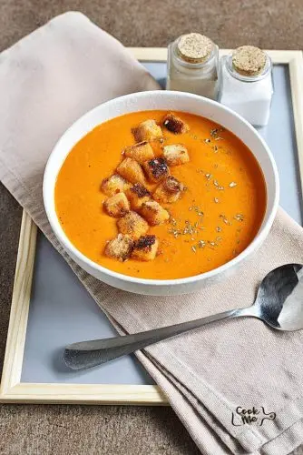 Creamy Tomato Soup with Buttery Croutons
