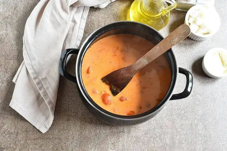 Step 3 - Creamy Tomato Soup with Buttery Croutons