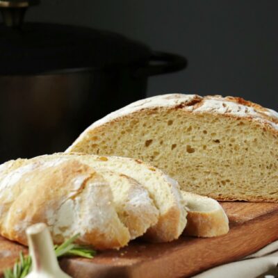 Garlic Rosemary Bread Recipe-Rustic Rosemary Garlic Bread- Dutch Oven Bread