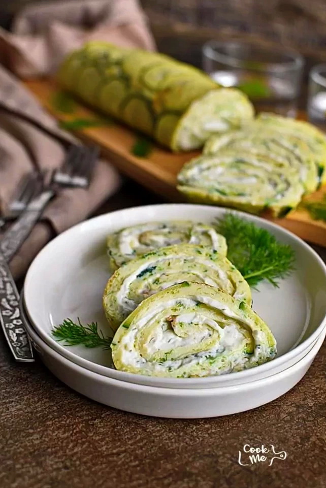 Low-Carb Zucchini Roll