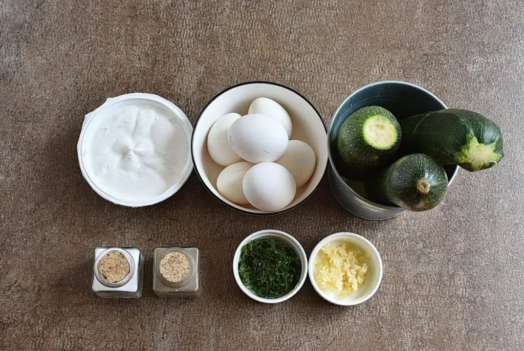 Ingredients for Low-Carb Zucchini Roll