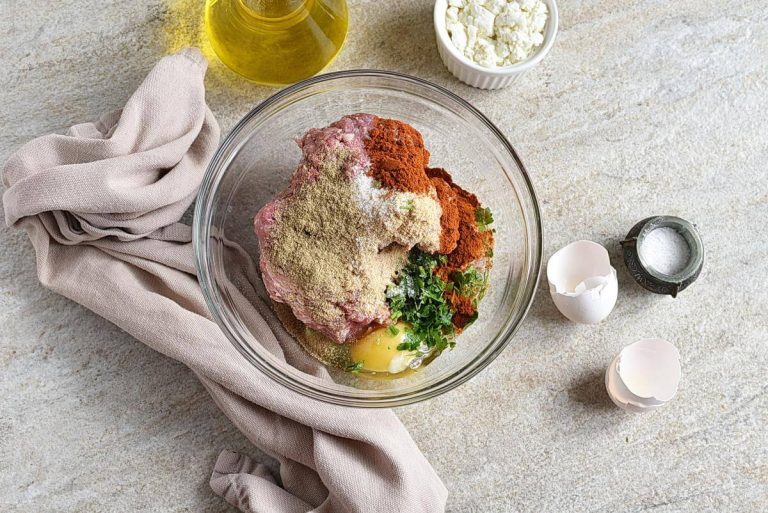 Step 5 - Meatball Shakshuka