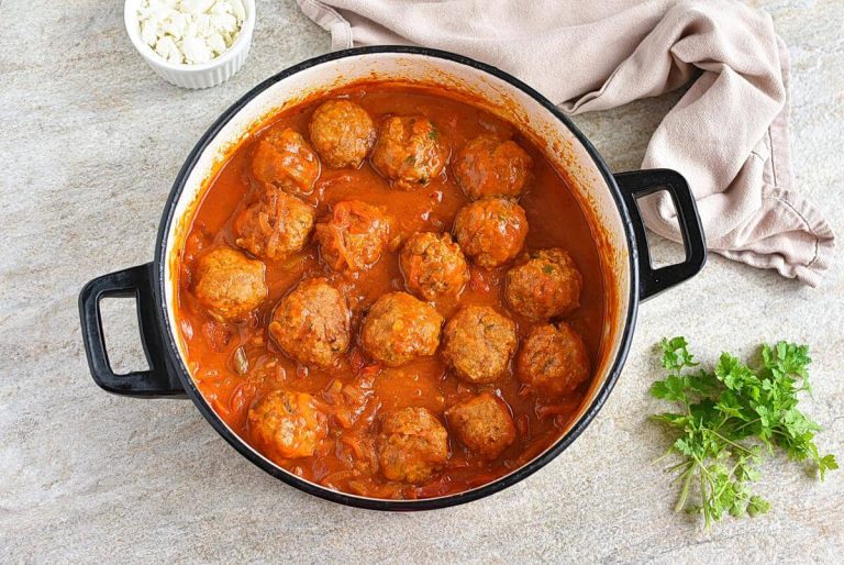 Step 7 - Meatball Shakshuka