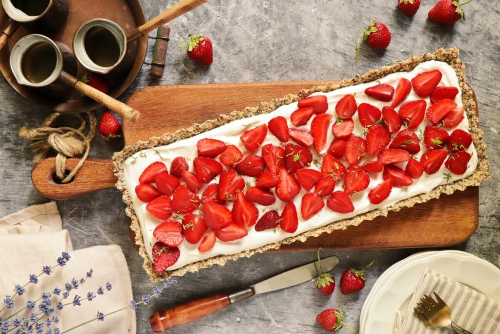 How to serve Skinny No-Bake Strawberry Cheesecake Tart