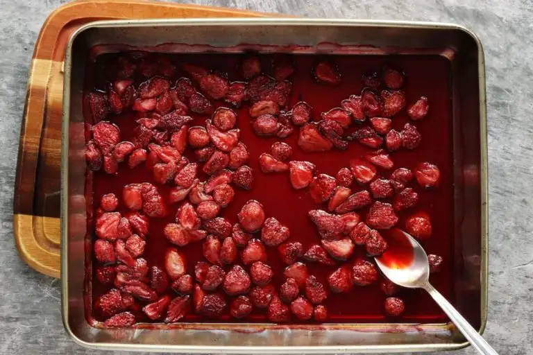 Whipped Feta Dip with Roasted Strawberries recipe - step 6