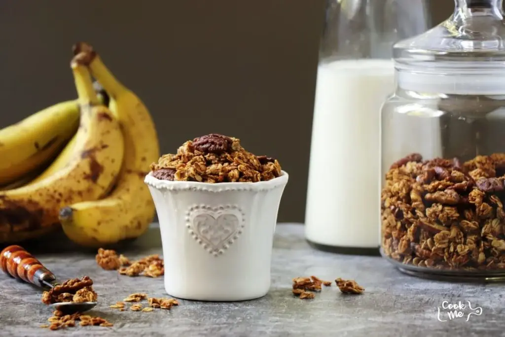 Banana Bread Granola