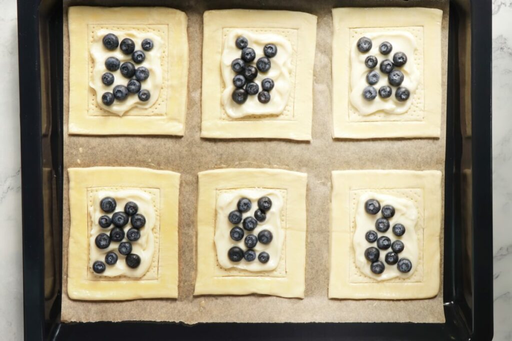 Blueberry Cream Cheese Danish recipe - step 8