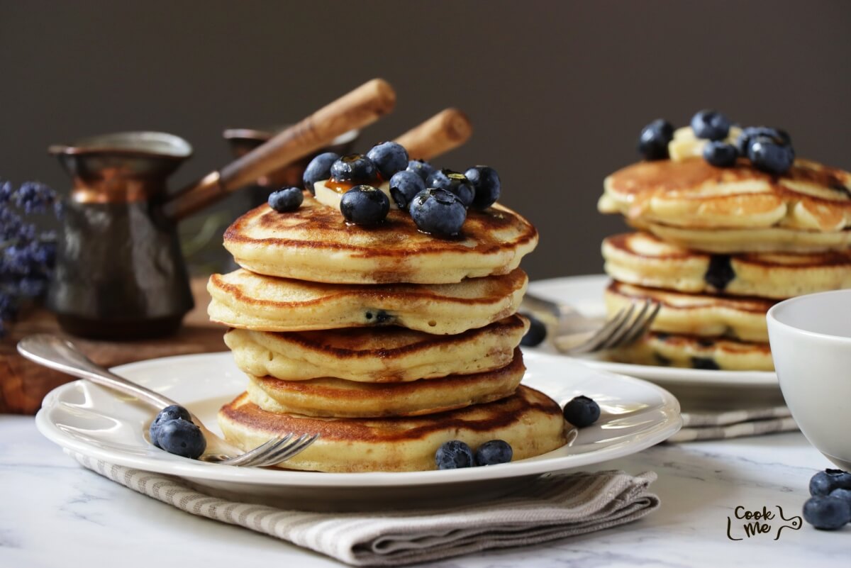 Fluffy Blueberry Pancakes