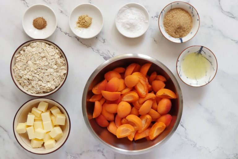 Fresh Apricot Crumble Recipe Cook.me Recipes