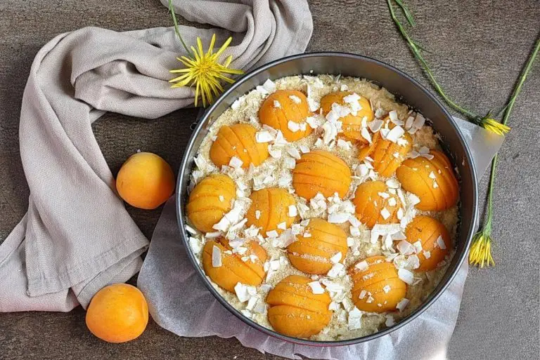 Step 7 - Vegan Apricot Cake with Coconut