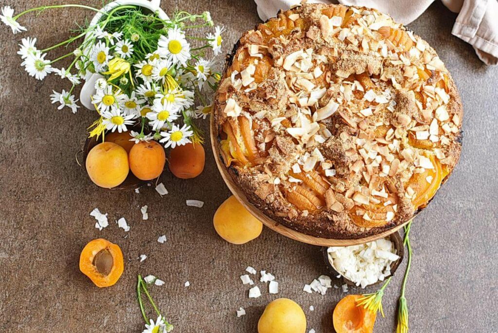 How to serve Vegan Apricot Cake with Coconut