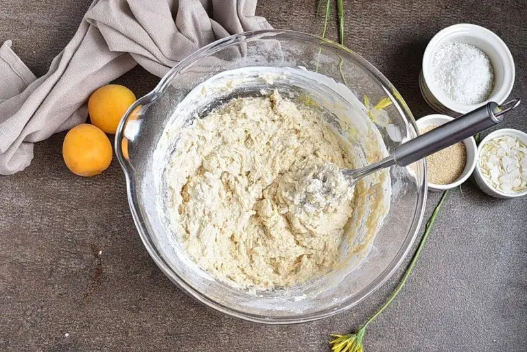 Step 5 - Vegan Apricot Cake with Coconut