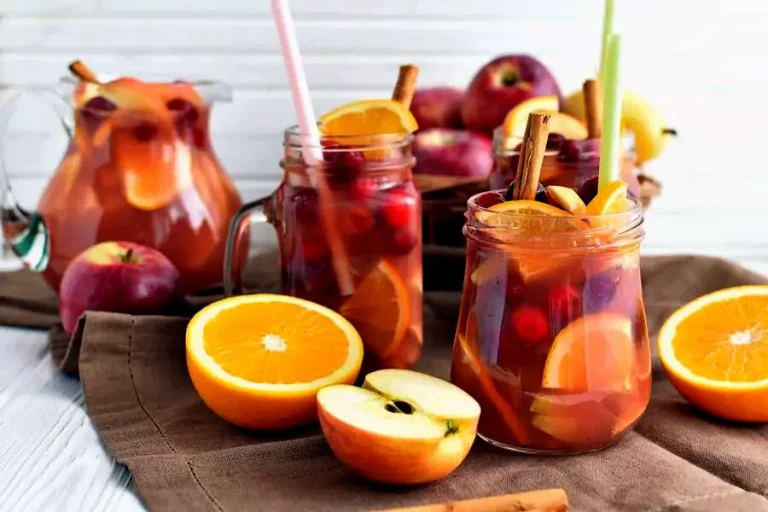 How to serve Autumn Harvest Rum Punch