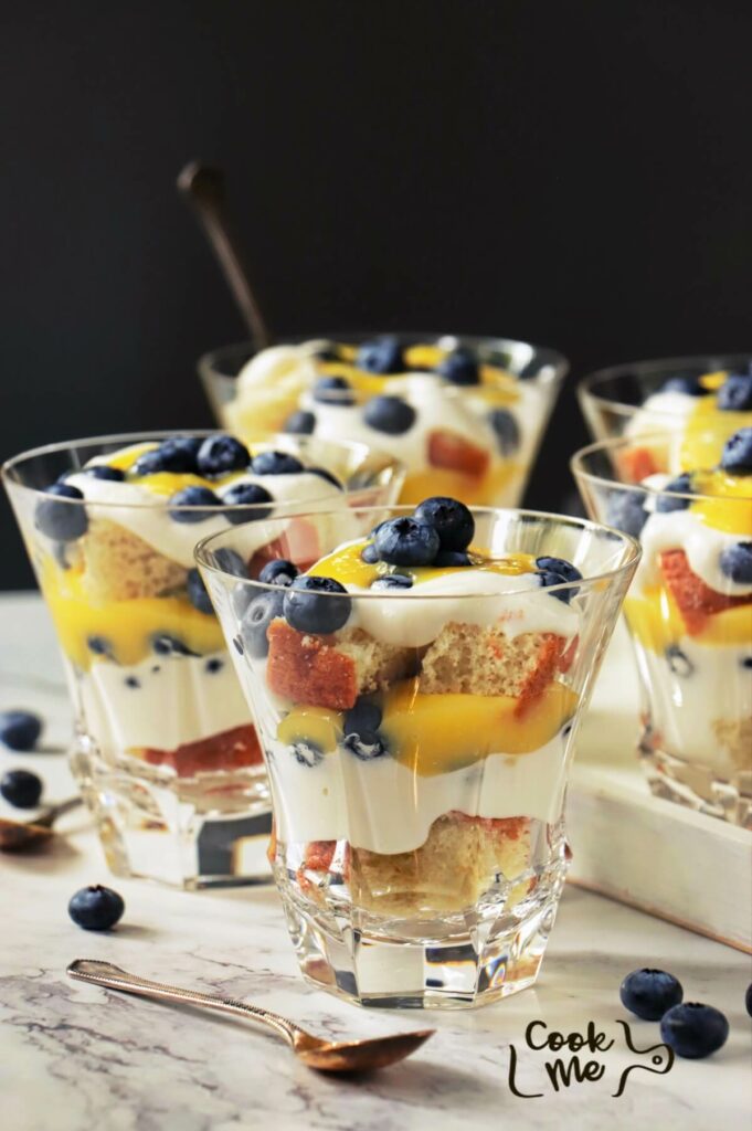 Berry trifle with lemon curd