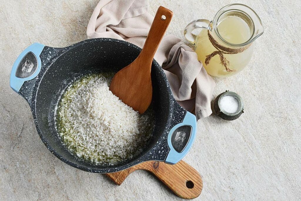 Mediterranean Butter Rice recipe - step 2