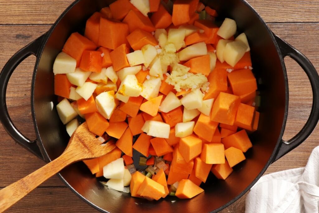 Butternut Squash and Apple Soup recipe - step 2
