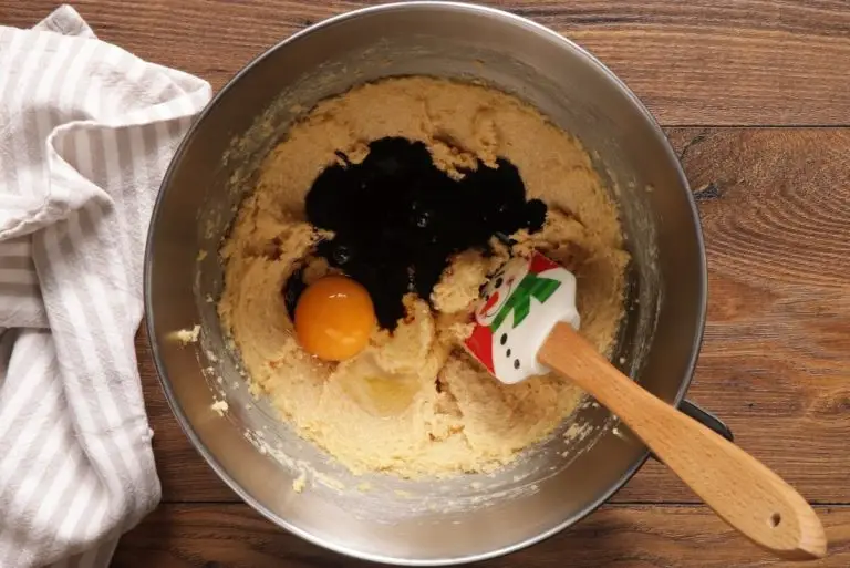 Step 2 - Gingerbread Crinkle Cookies