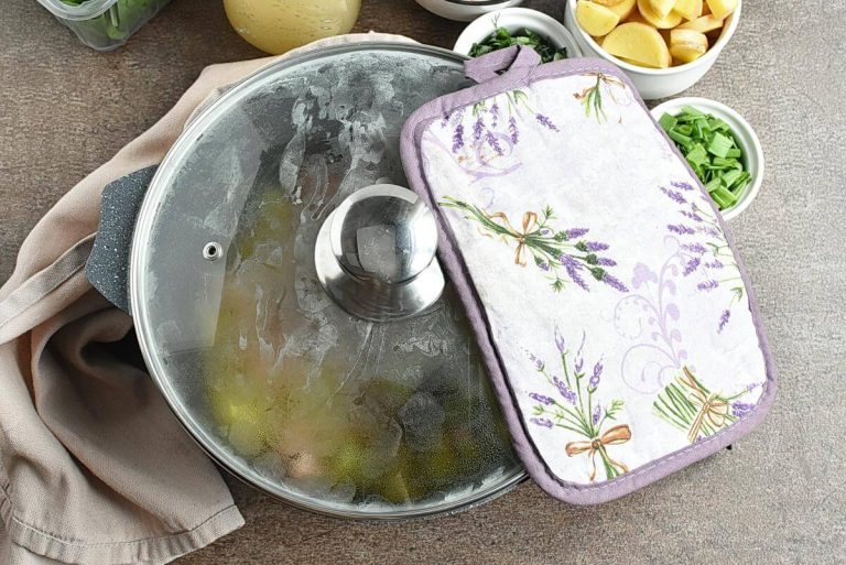 Leek, Potato and Spinach Stew Recipe - Cook.me Recipes