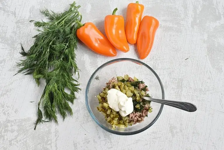 Step 1 - Mini Bell Pepper Carrots with Tuna