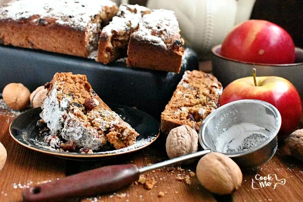 Applesauce Cake