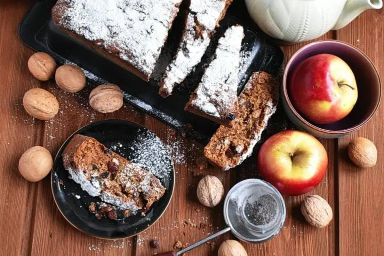 Step 9 - Applesauce Cake