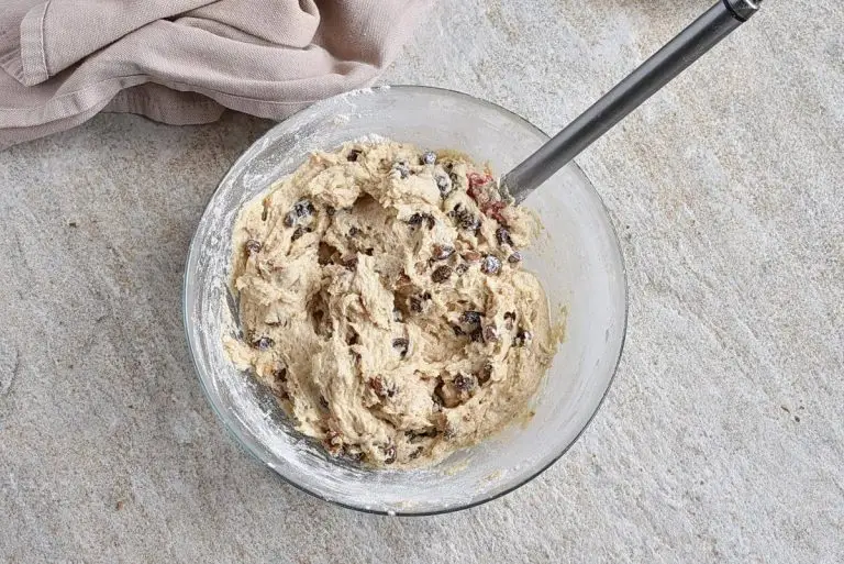 Step 5 - Applesauce Cake