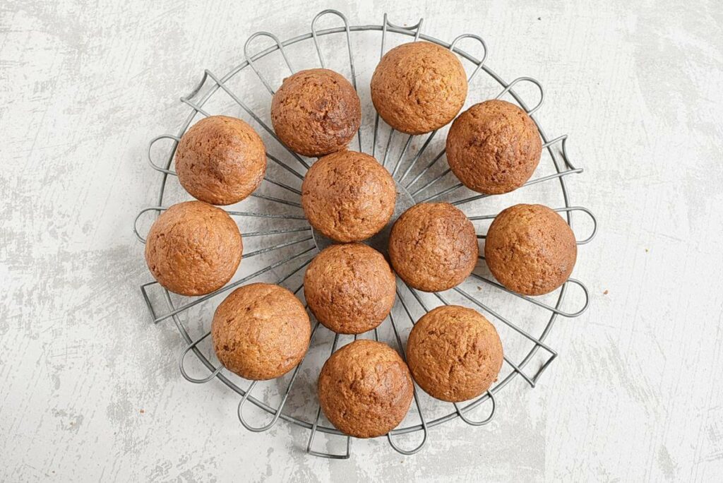 Easy Carrot Cake Muffins recipe - step 7