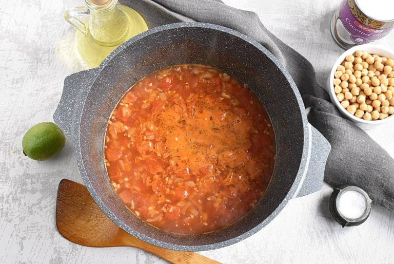 Step 3 - Chickpea and Tomato Coconut Curry Soup