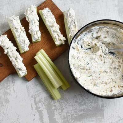 Cream Cheese Stuffed Celery recipe - step 4